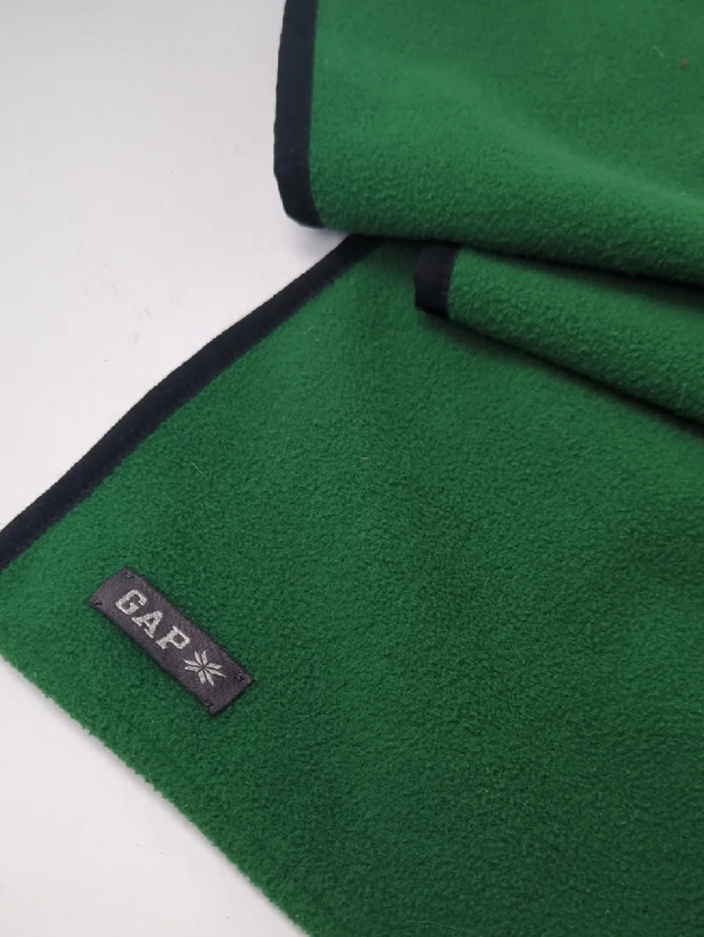 GAP Vintage Green Fleece Scarf with Black Trim